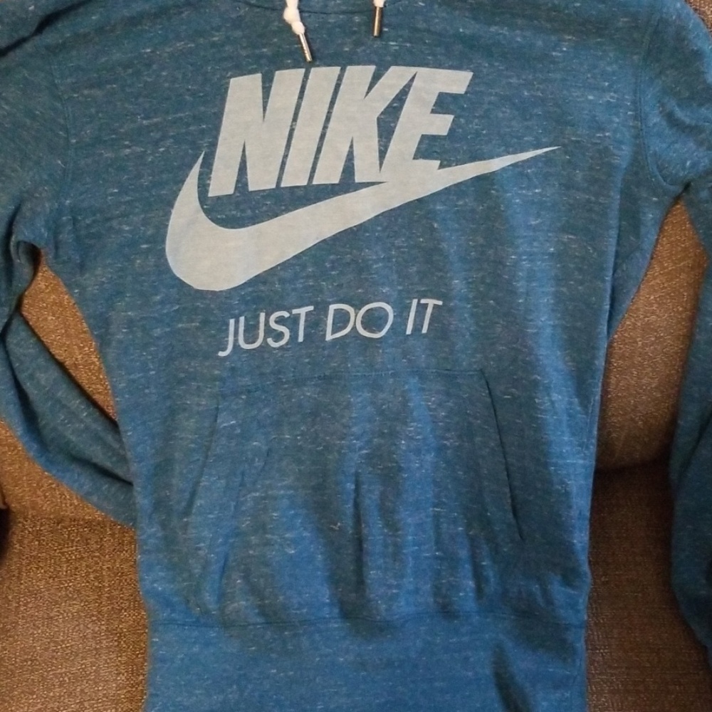 Light weight hoodie